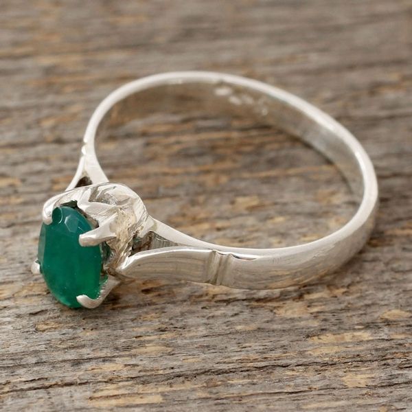 Alternate image for Sterling Silver Ring with Green Onyx Solitaire Solitary Allure