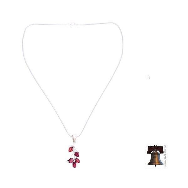 Alternate image for Garnet flower necklace Rosebuds