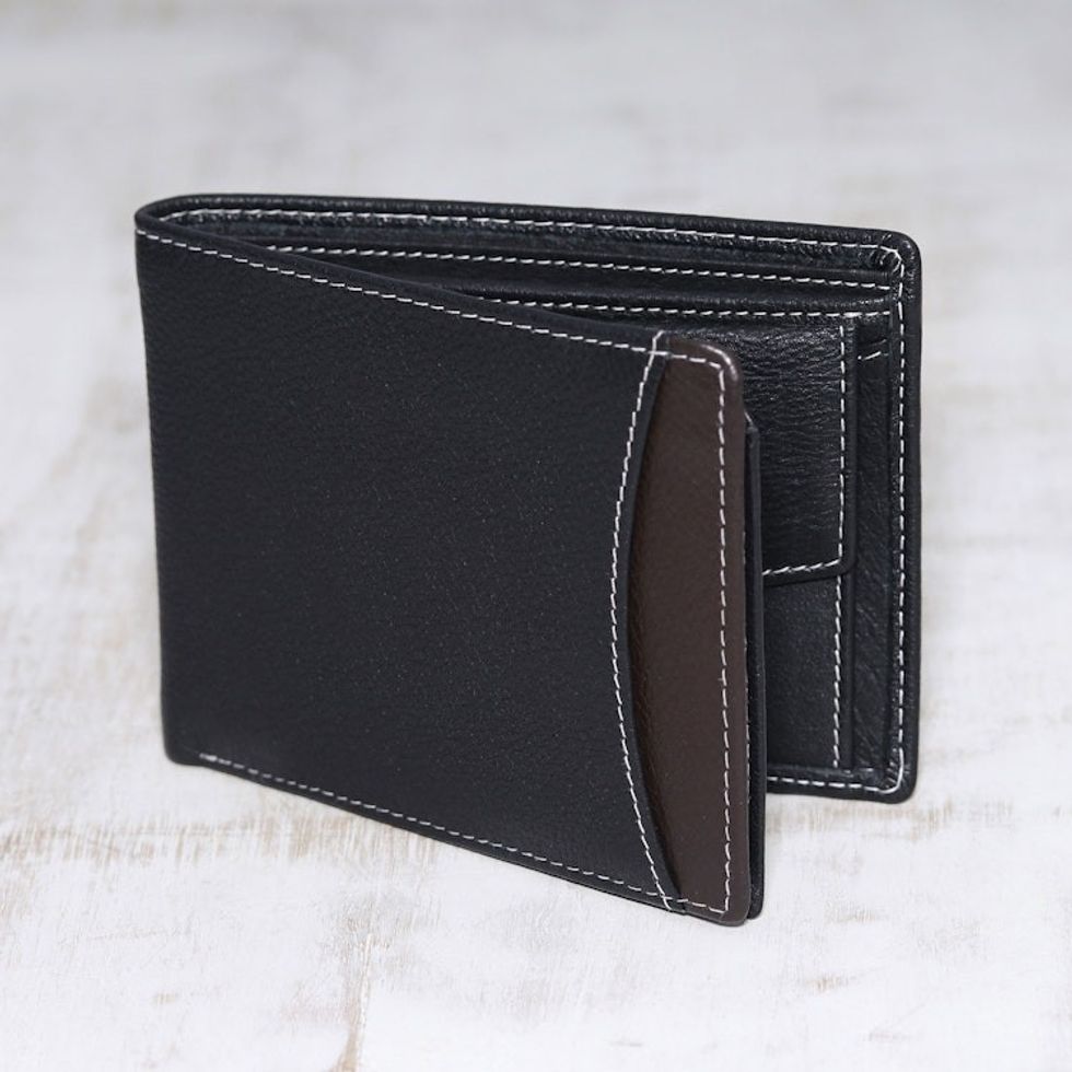 Men's Black Pebbled Leather Contrast Stitched Bi-Fold Wallet 'City Sophisticate in Black'