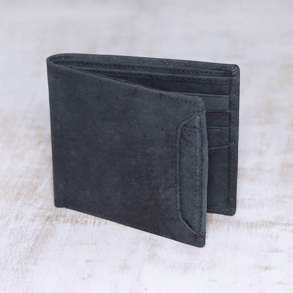 Men's Black Leather Bi-Fold Wallet with Removable ID Holder 'Modern Essentials in Black'