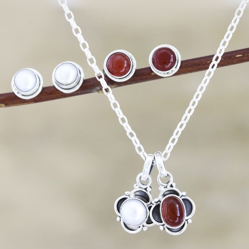 Hand Crafted Carnelian and Cultured Pearl Jewelry Set 'Gorgeous Harmony'