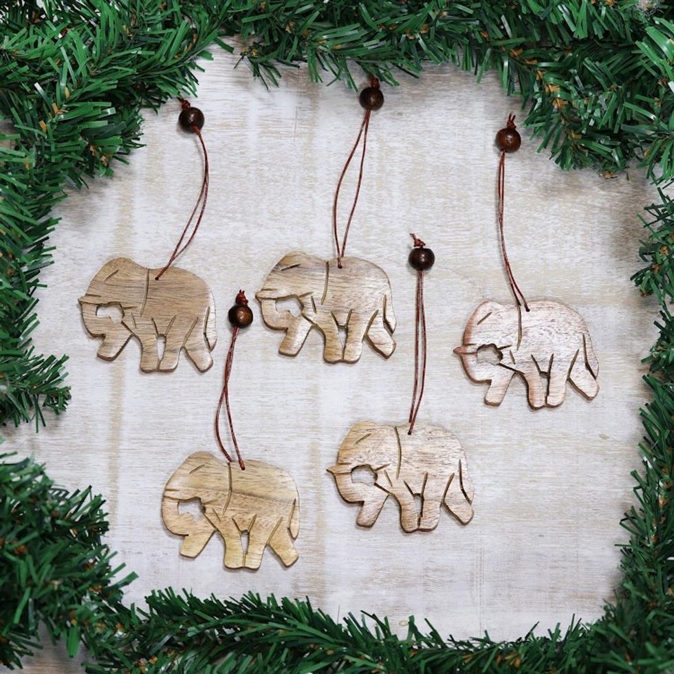 Wood ornaments Set of 5 'Elephant Holiday'