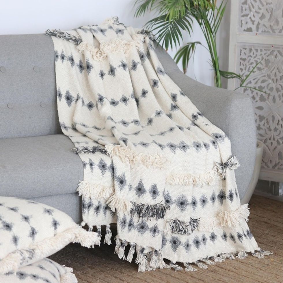 Tie-Dye Cotton Throw with Tufted Embroidery 'Cozy Elegance'