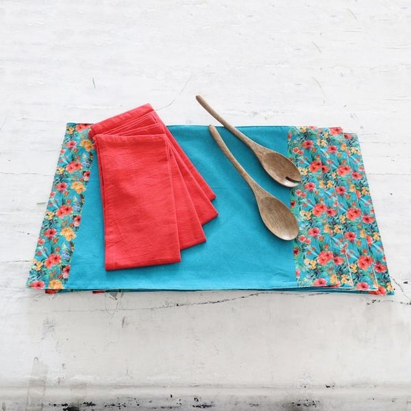 Alternate image for Cotton Placemats and Napkins with Floral Motif Set of 4 Floral Greetings