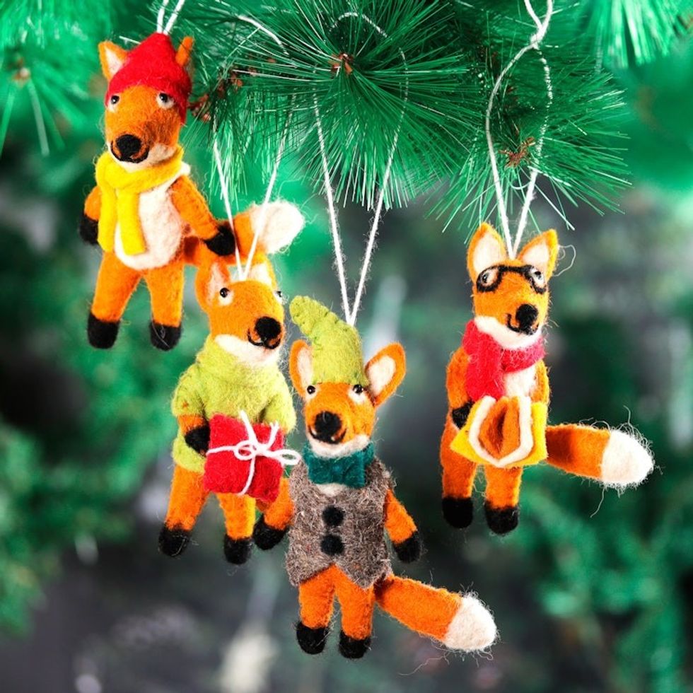 Set of 4 Handcrafted Wool Felt Fox Ornaments from India 'Fantastic Fox Friends'