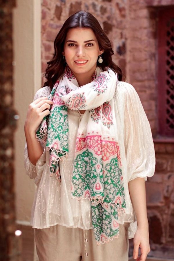 Alternate image for Block-Printed Paisley-Motif Cotton Shawl Contrasting Paisley