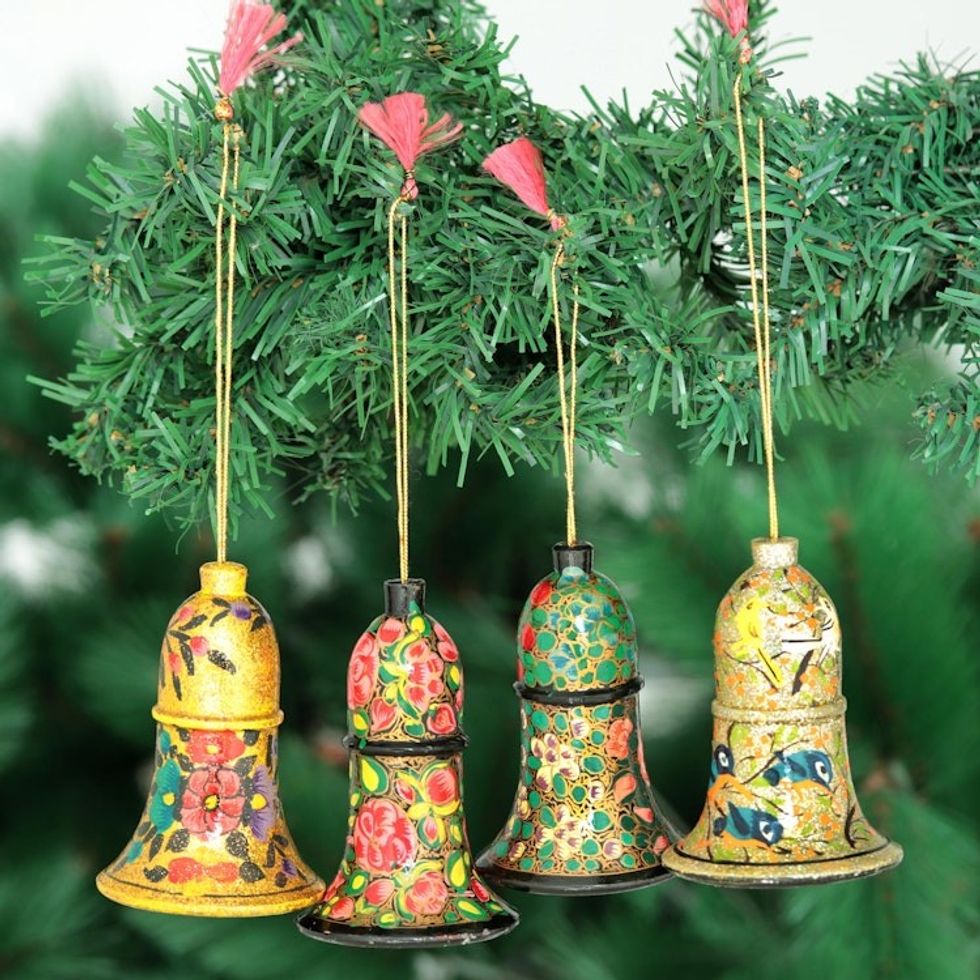 Wood ornaments Large, Set of 4 'Holiday Melody'