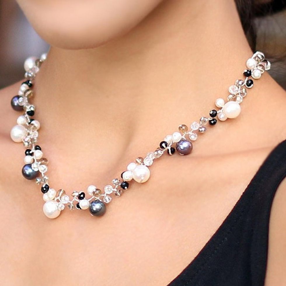 Pearl Choker Necklace 'A Spark of Romance'