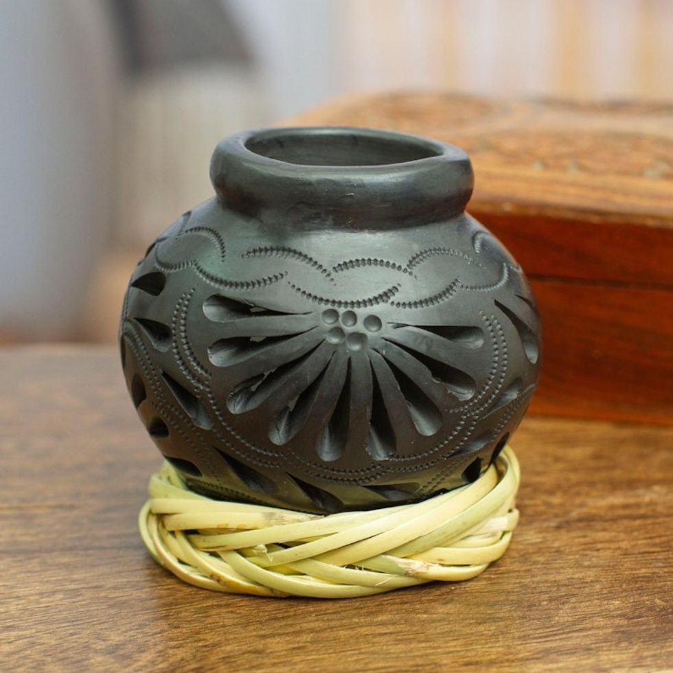 Barro Negro Black Ceramic Decorative Mini Vase 'Splendid Black'