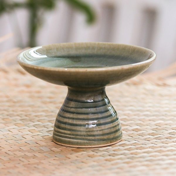 Alternate image for Green Footed Plate from Thailand Riverbank