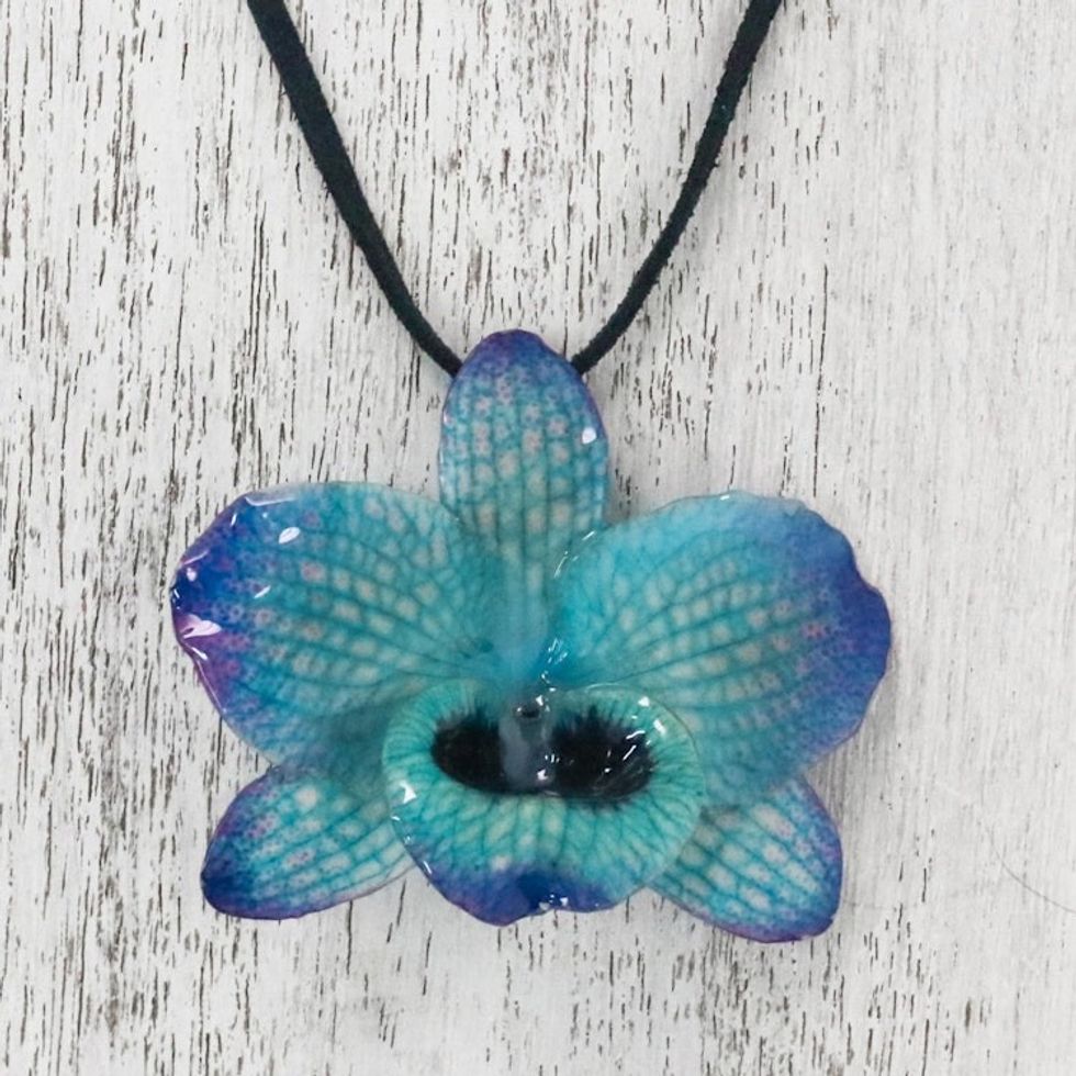 Adjustable Natural Orchid Necklace in Blue from Thailand 'Natural Feeling in Blue'