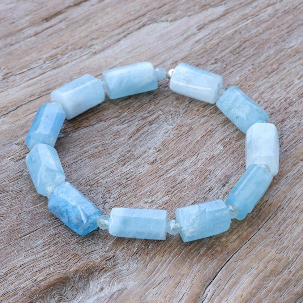 Handcrafted Aquamarine Stretch Bracelet 'Bangkok Beauty'