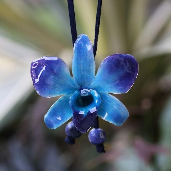Alternate image for Natural Flower Lariat Necklace Midnight Blue