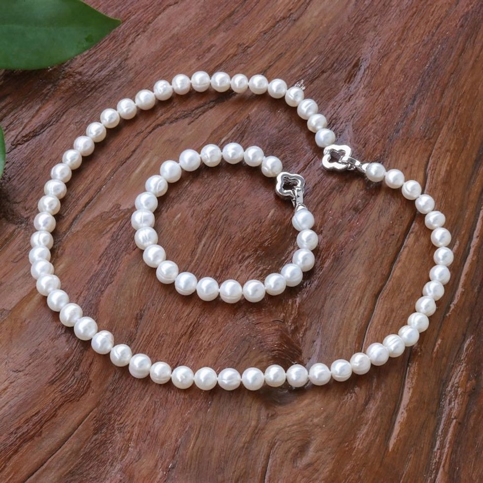 Necklace and Bracelet Set with Cultured Pearls 'Precious Dream in White'