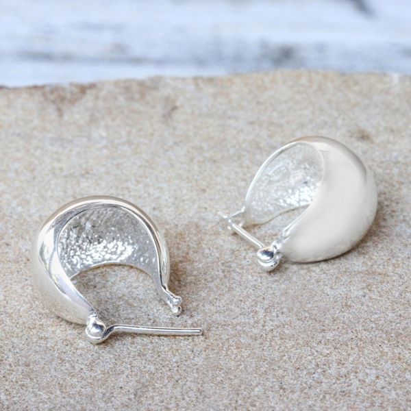 Alternate image for 925 Sterling Silver Shining Hoop Earrings from Thailand Ornate Touch