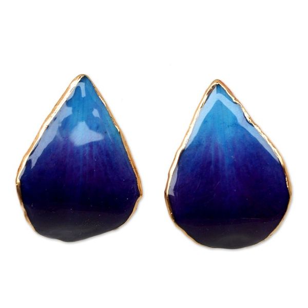 Alternate image for Natural Flower Button Earrings Chiang Mai Sky