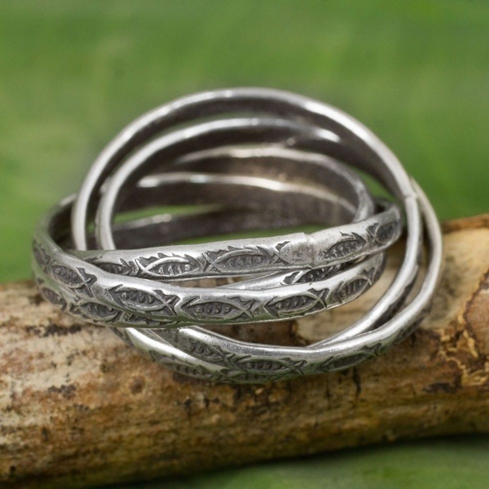 Five Interlinked Fish Theme Hill Tribe Silver Rings 'Five Karen Rivers'