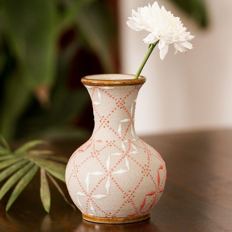 Paprika Red and White Trellis Motif Ceramic Fluted Vase 'Windmill Trellis Bloom'