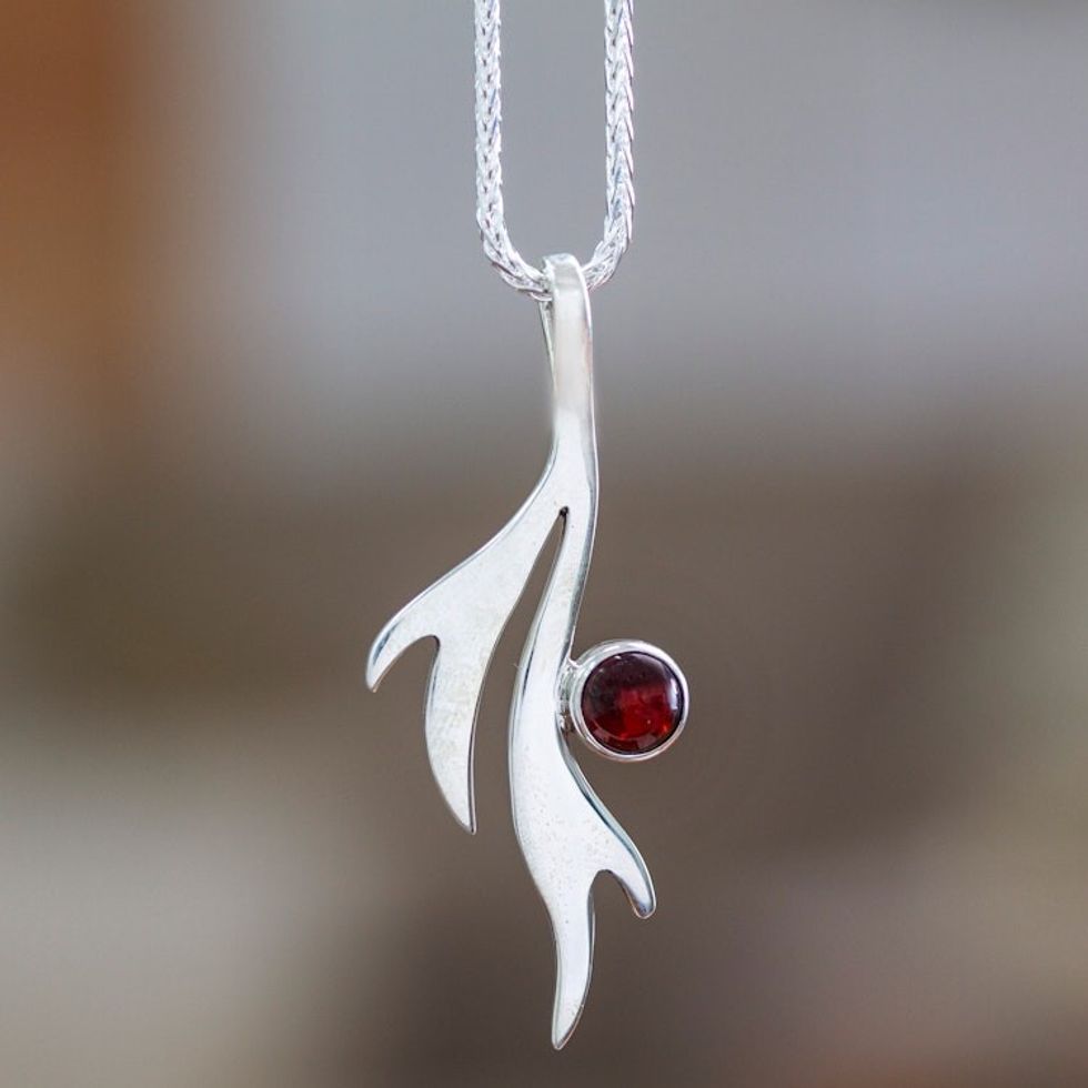 Artisan Crafted Garnet Necklace with Taxco Silver 'Free Spirit'