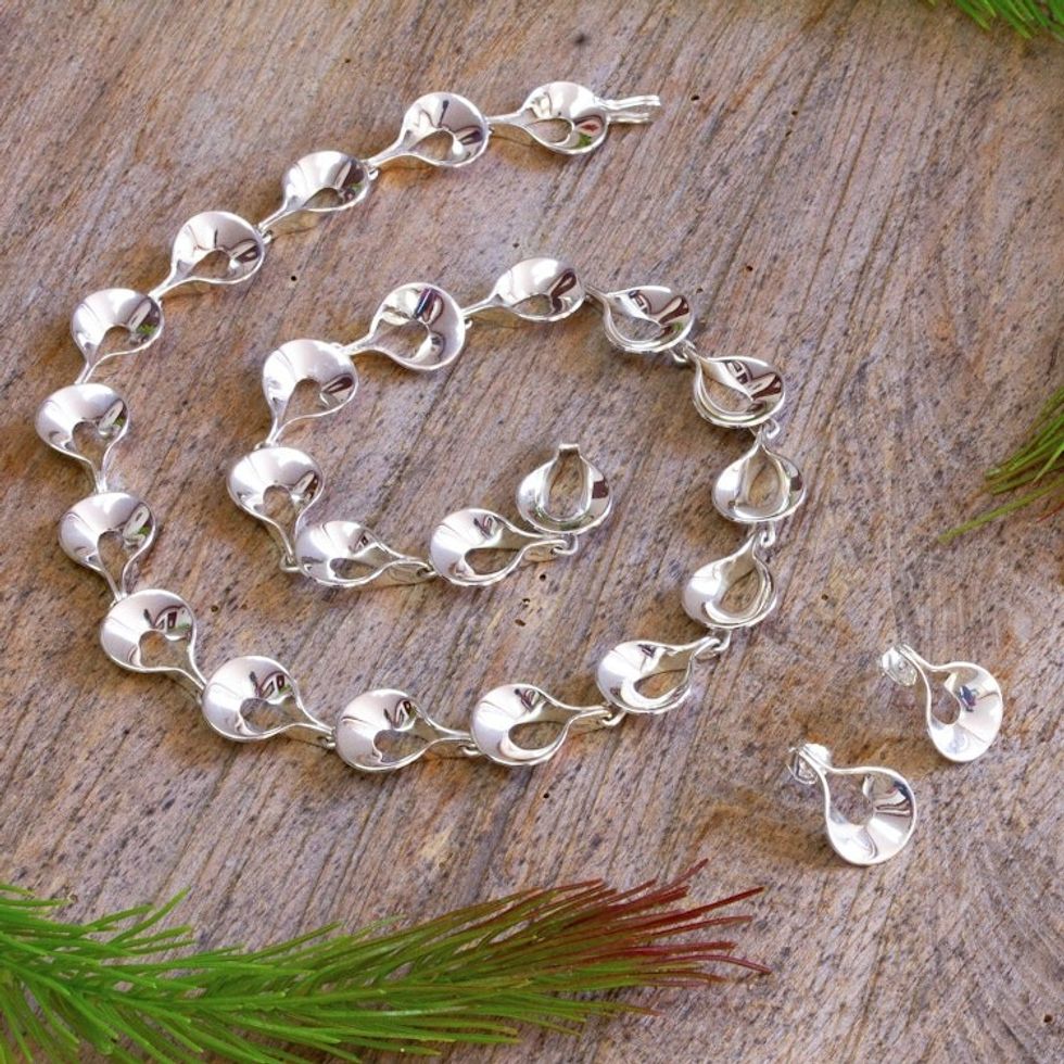 Hand Crafted Sterling Silver Modern Jewelry Set 'Shining Dewdrops'