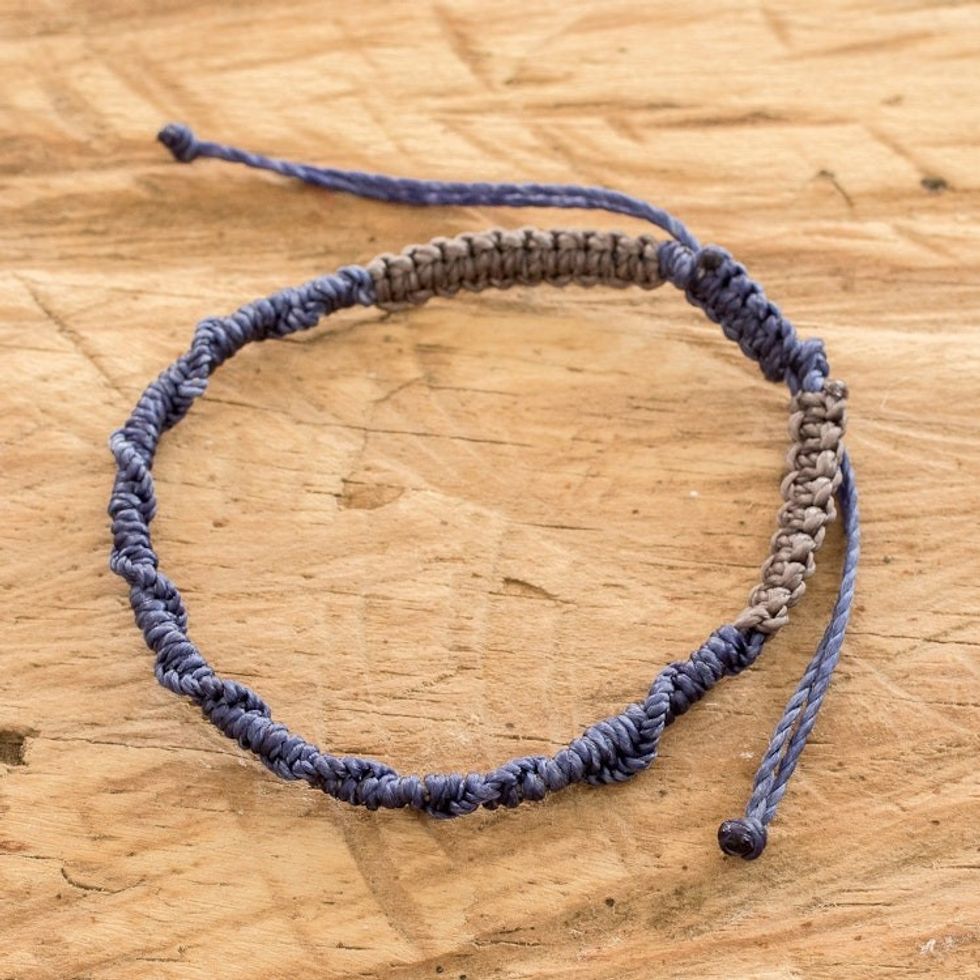 Handmade Macrame Bracelet 'Ripple Effect in Periwinkle'