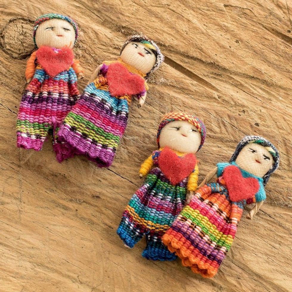 Handcrafted Guatemalan Worry Dolls Set of 4 'Loving Friends'