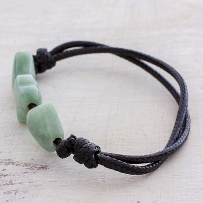 Alternate image for Jade Heart Pendant Bracelet in Light Green from Guatemala Maya Love in Light Green
