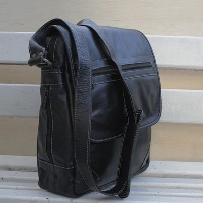 Alternate image for Handcrafted Leather Messenger Bag in Black from Brazil Casual Traveler