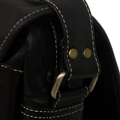 Alternate image for Handcrafted Leather Messenger Bag in Black from Brazil Casual Traveler