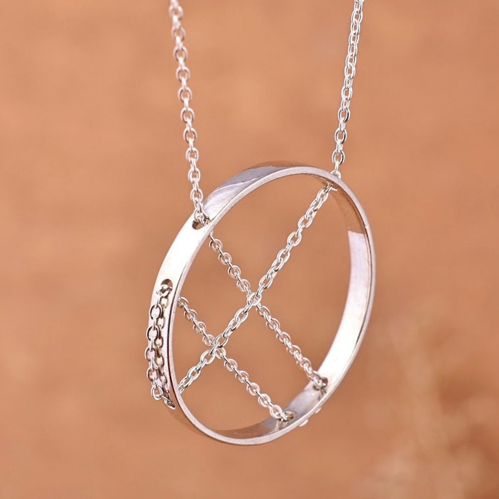 925 Silver Necklace with Circular Pendant  Interlaced Chain 'Circular Elegance'