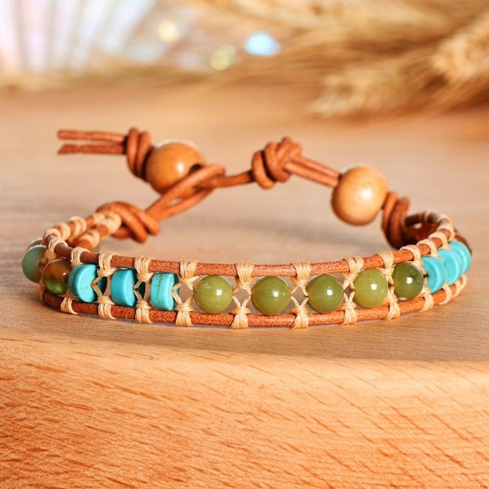 Handmade Agate and Howlite Beaded Bracelet with Leather Cord 'Summery Flair'