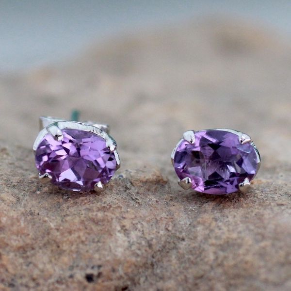 Alternate image for 2 Carat Amethyst Stud Earrings from India Scintillate