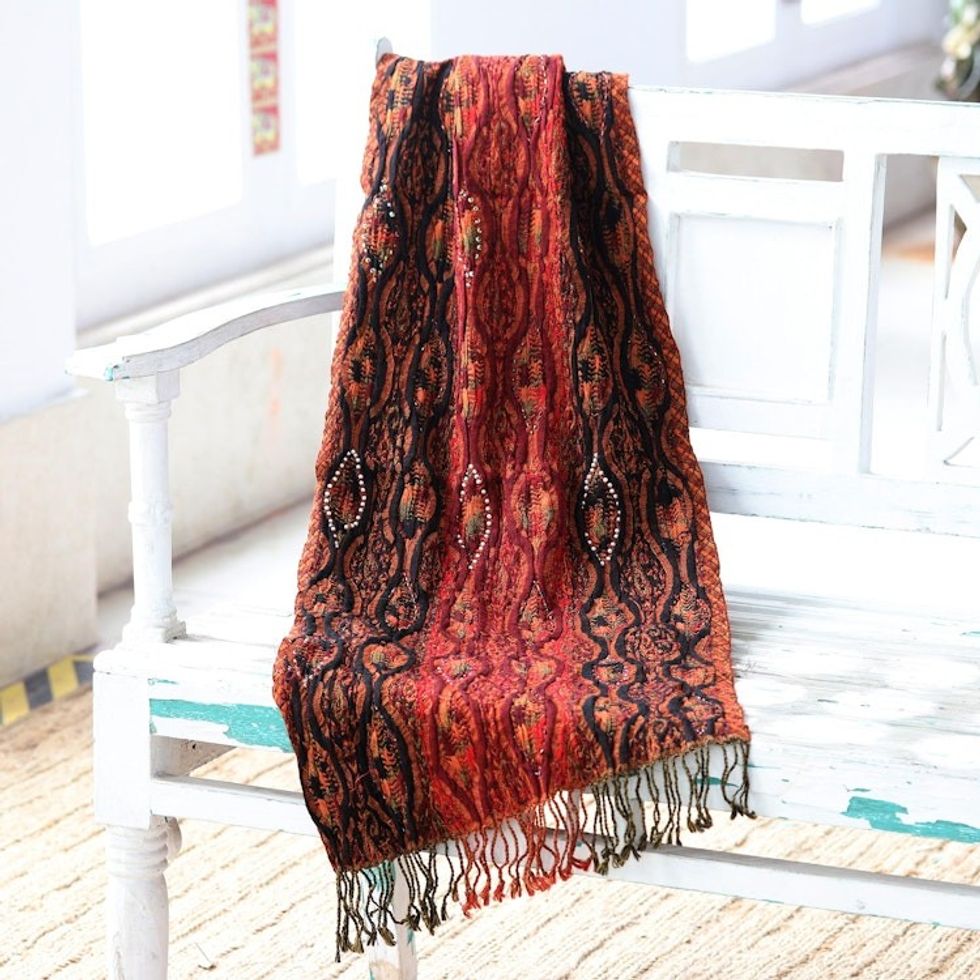 Crinkled Paisley-Patterned Wool Scarf 'Burst of Fire'