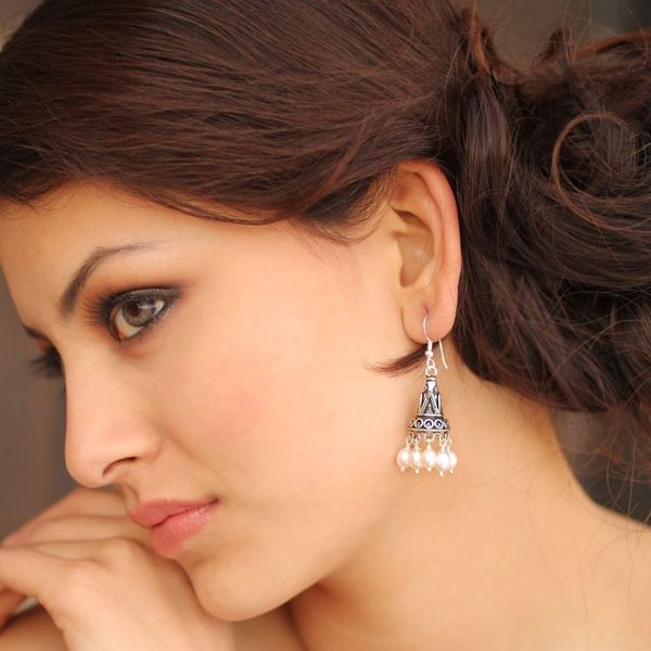 Alternate image for Pearl chandelier earrings Indian Ivory