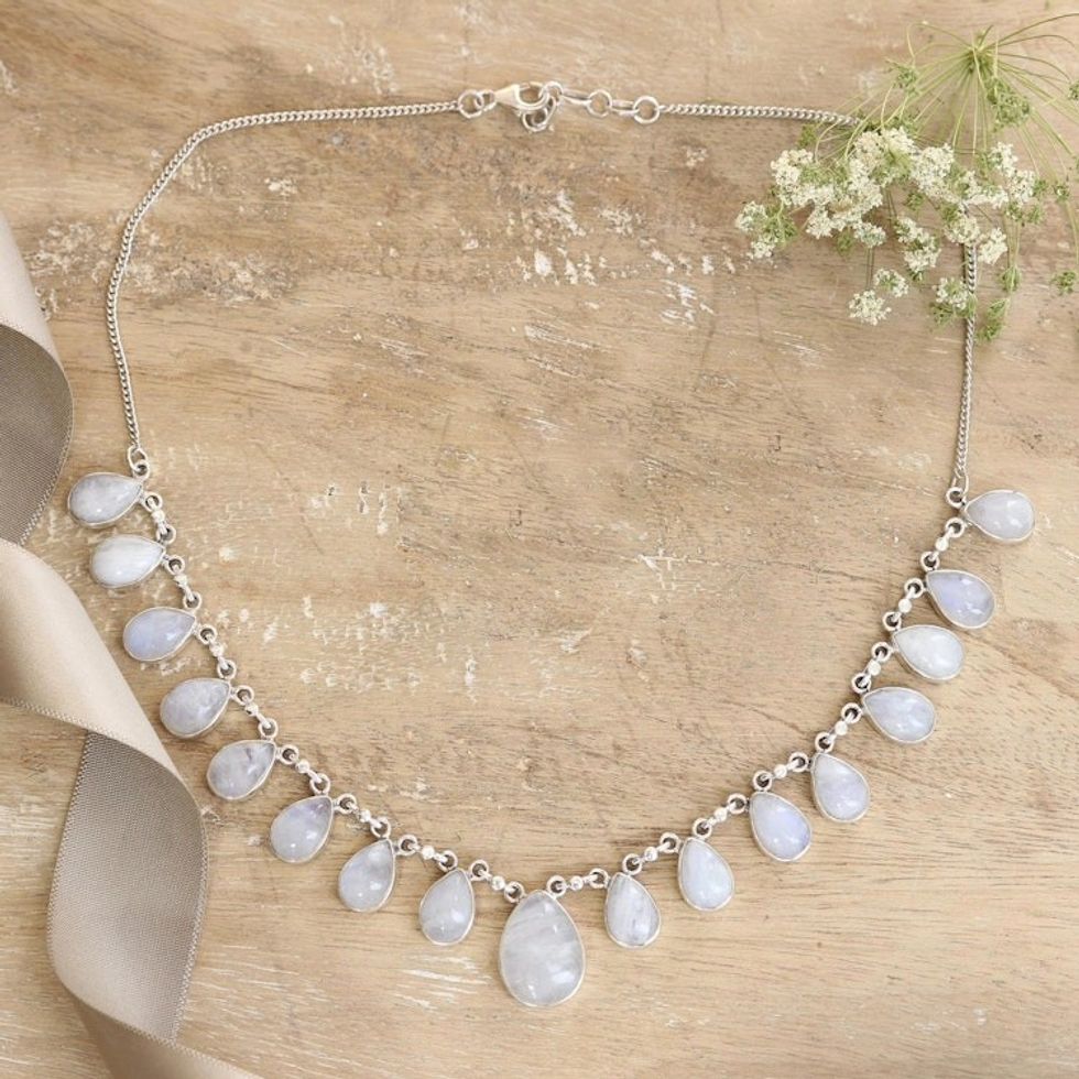 Hand Made Moonstone Jewelry Sterling Silver Necklace 'Luminous Light'