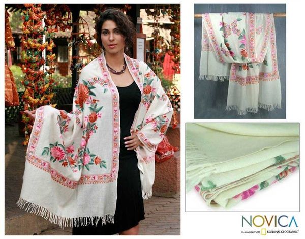 Alternate image for Wool shawl Spring Valley