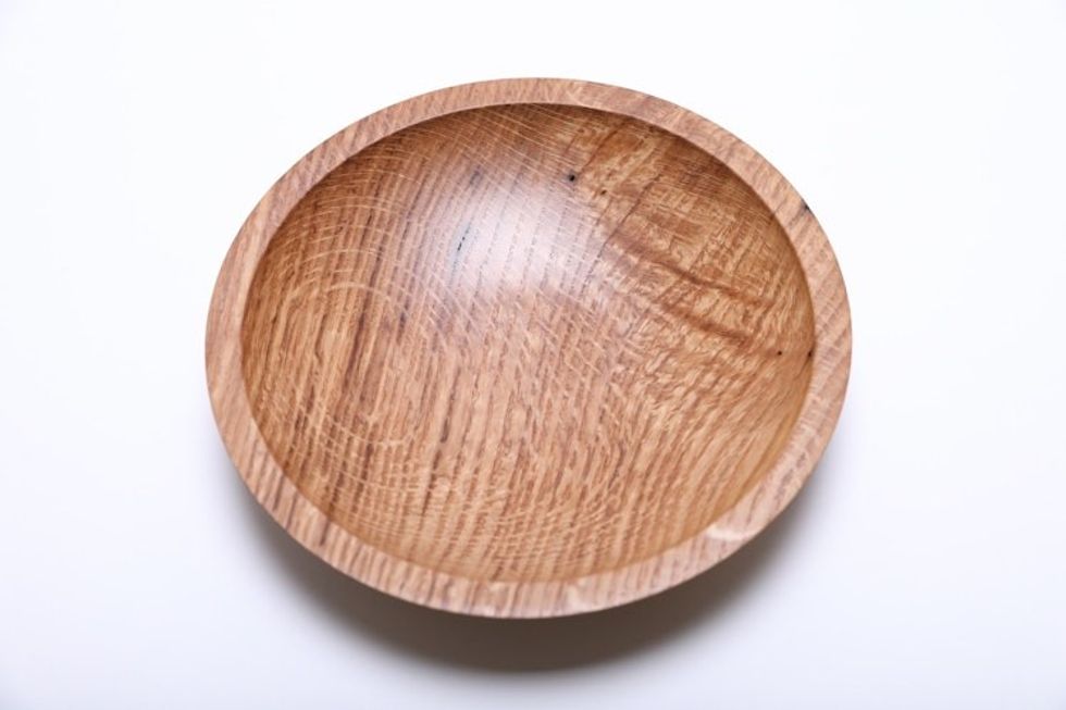 #2070 Quartersawn White Oak Wooden Bowl 8 1/2" x 1 3/4"