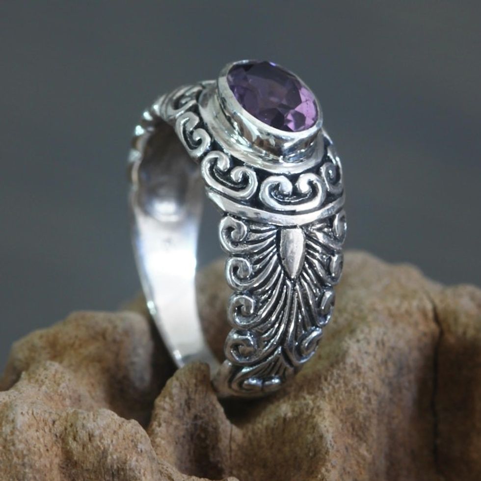 Amethyst solitaire ring 'Sumatra Splendor'