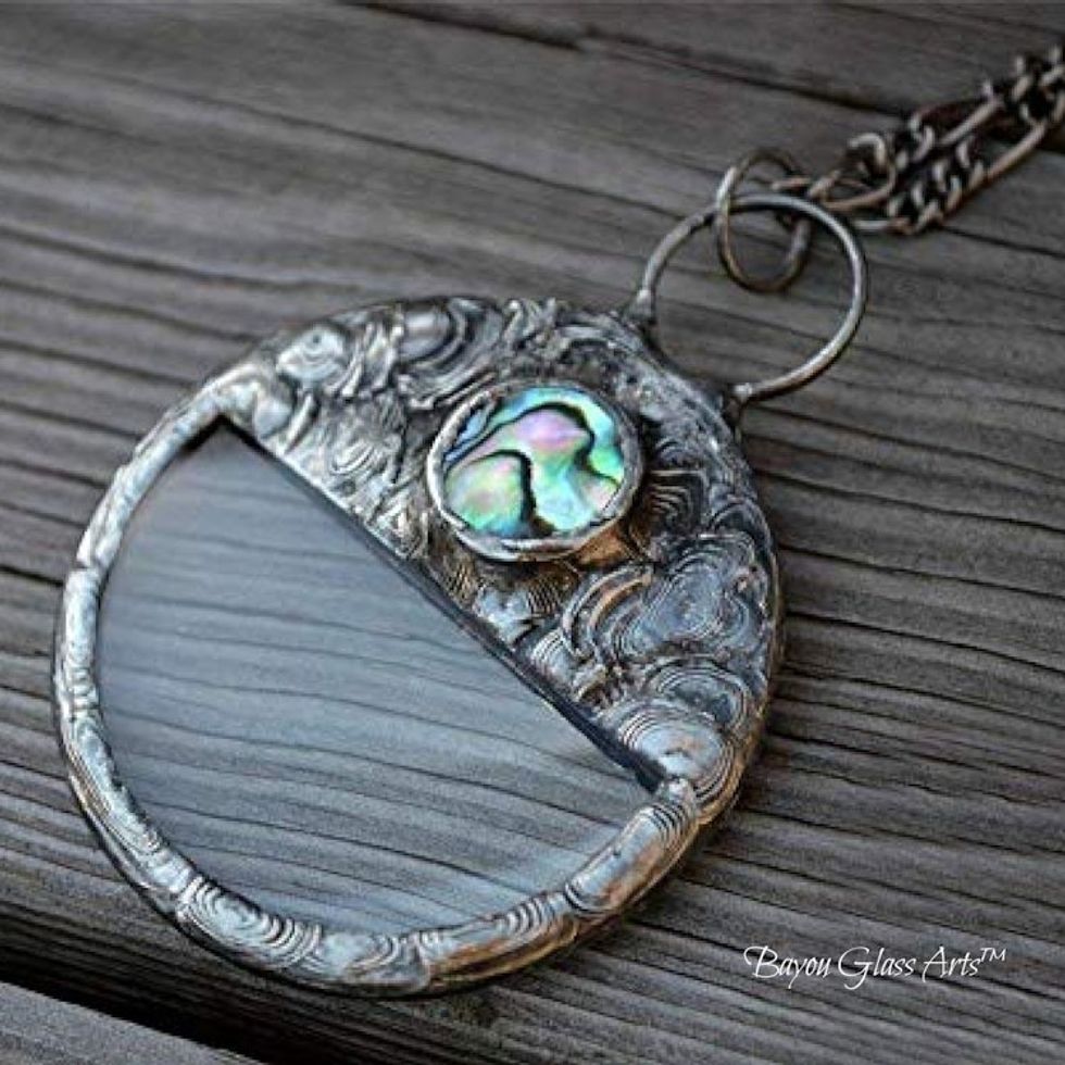 Magnifying Glass Necklace for Women with Abalone Shell Accent, Unisex Modern Monocle