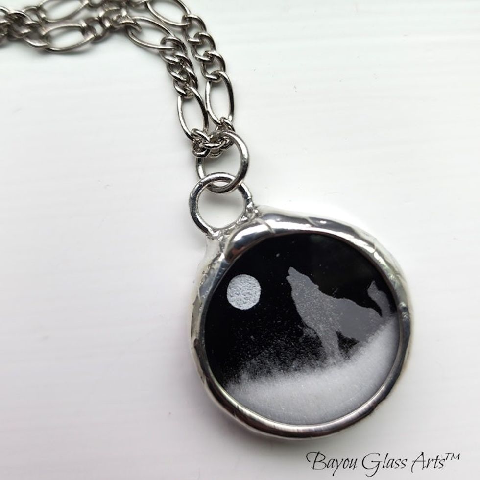 Wolf Howling at Moon Snow Globe Necklace