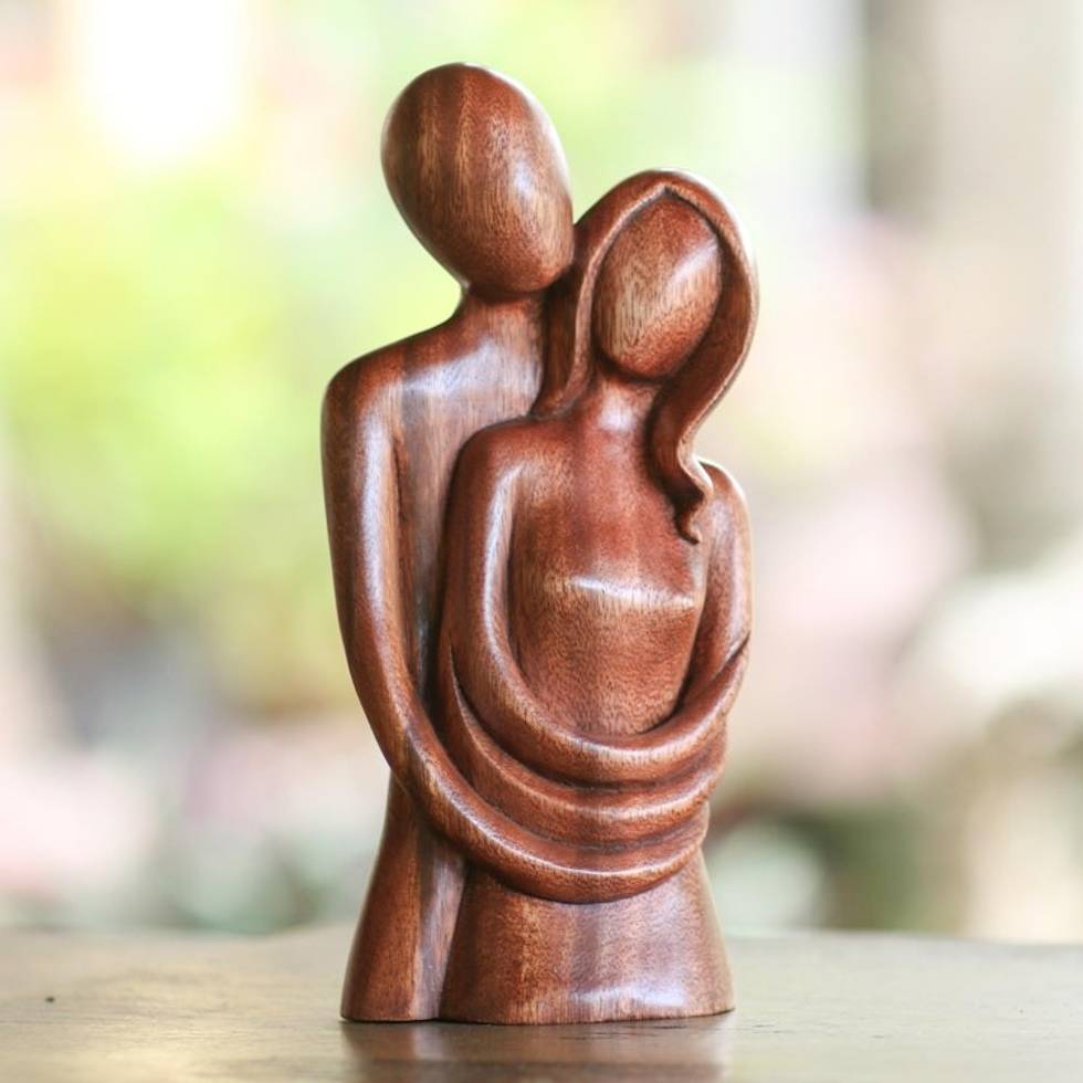 Handmade Romantic Suar Wood Sculpture 'Honeymoon Couple'