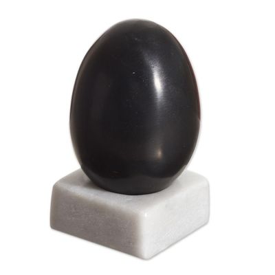 Alternate image for Egg-Shaped Onyx Gemstone Figurine from Peru Cute Egg