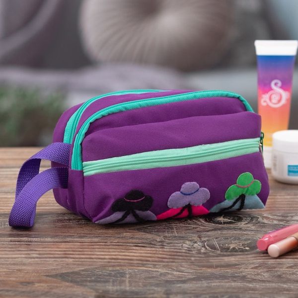 Alternate image for Cotton Blend Four-Compartment Cosmetic Toiletry Bag Llama Sunrise