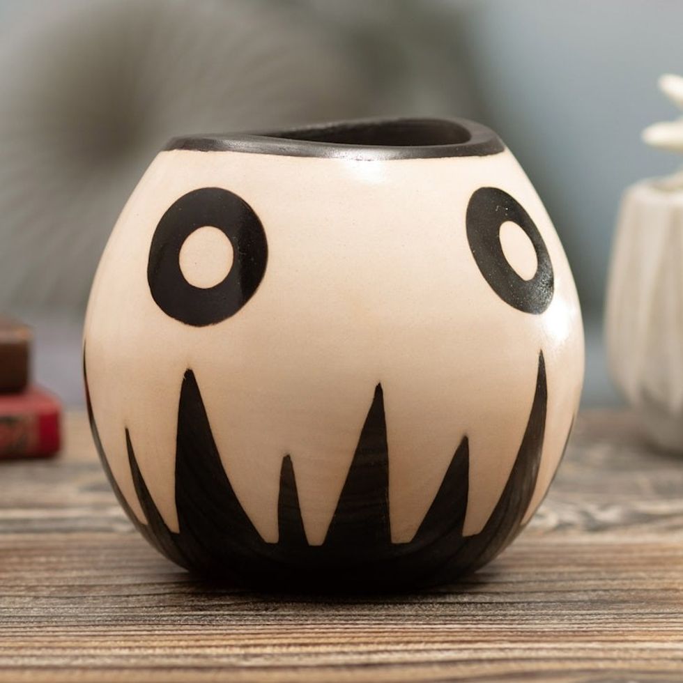 Handmade Round Ceramic Decorative Vase with Abstract Motifs 'Abstract View'
