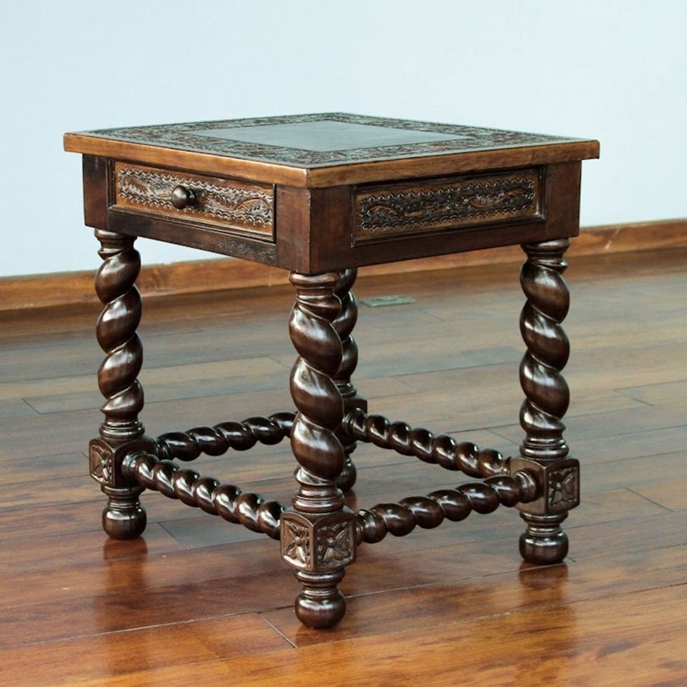 Handcrafted Traditional Leather Wood End Table 'Viceroy'