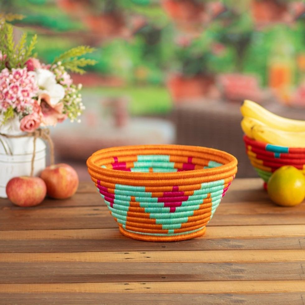 Handcrafted Natural Fiber Decorative Guacamayas Bowl 'Vivid Sunrays'