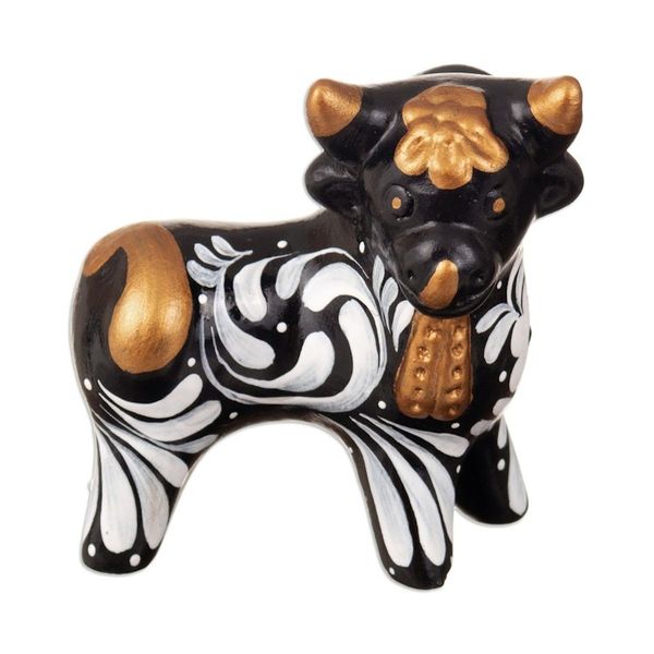 Alternate image for Traditional Andean Handmade Ceramic Bull Sculpture in Black Black Guardian of Pucar