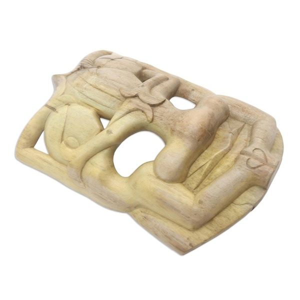 Alternate image for Wood mask Three Best Friends