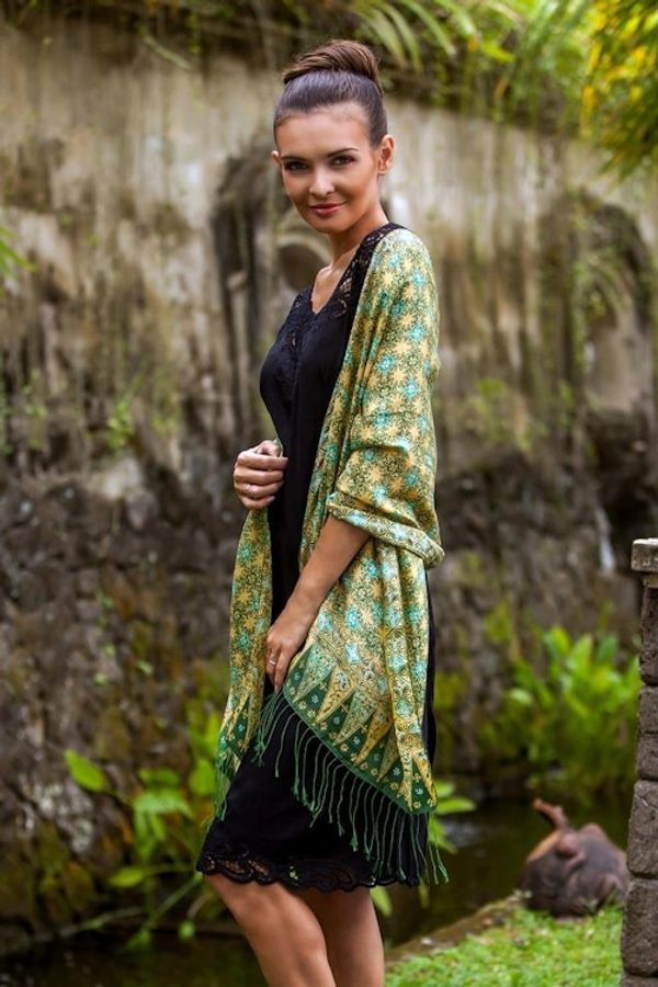 Alternate image for Green Batik Handstamped 100 Silk Shawl Star Truntum
