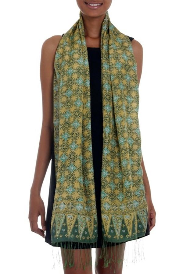 Alternate image for Green Batik Handstamped 100 Silk Shawl Star Truntum